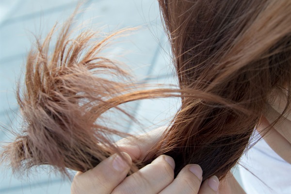 Hårets PH-verdi og gjenoppbygging av håret vårt
